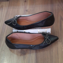 Sapatilha bico fino Preta Laço Brilho