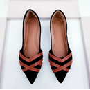 Sapatilha bico fino alongada Preta com tiras