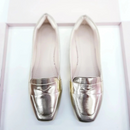 Mocassim bico quadrado Thais Dourado