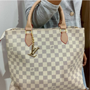 Bolsa importada modelo luxo Branca com Listras Pretas