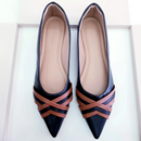 Sapatilha Prime bico fino Preta com Caramelo