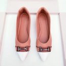 Sapatilha bico fino Nude com ponta branca