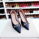 Sapatilha Prime Bico Fino Renata Preta com detalhes