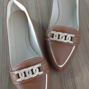 Mocassim Caramelo com Corrente
