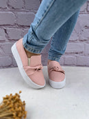 Tênis Slip on com detalhe em nó no cabedal Rose