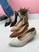 Scarpin Salto Fino Off-White Karen