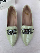 Mocassim Alongada Bege Com Corrente