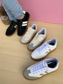 Tênis Casual V Branco Com Detalhes Cinza/Prata