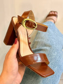 Sandália Salto Bloco Caramelo Flávia