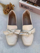 Mocassim Bico Quadrado Off White Com Laço